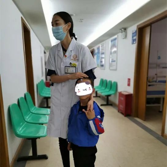 清晰毕业礼安全祛白100分 青少年暑期专属诊疗体系