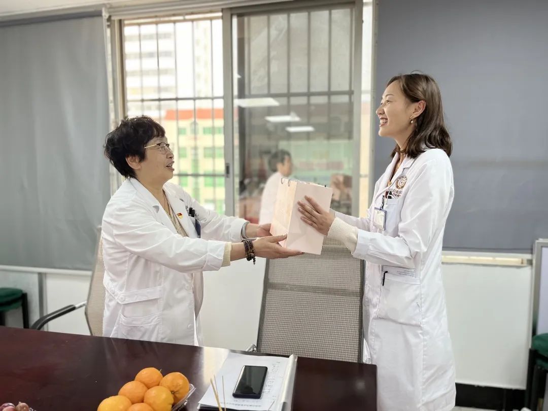 5.12护士节 | 致敬最美的白衣天使