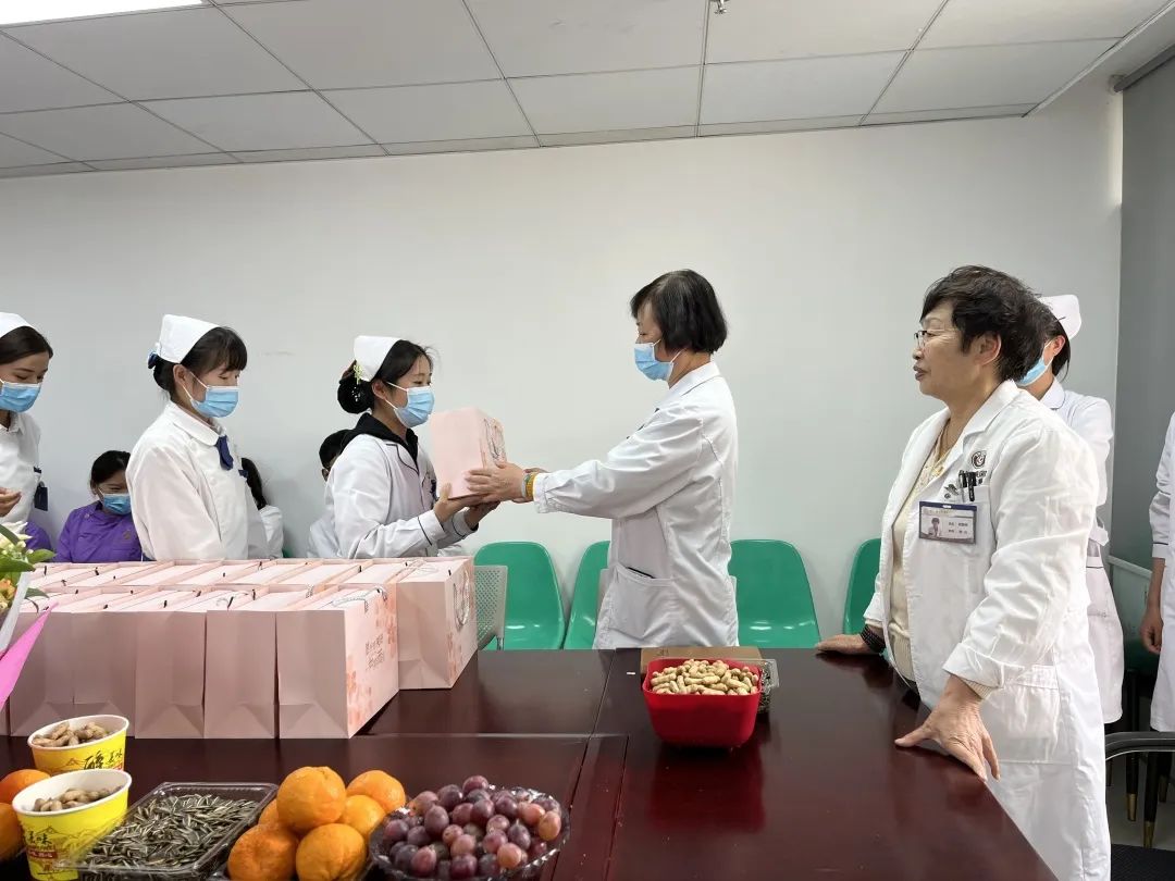 5.12护士节 | 致敬最美的白衣天使